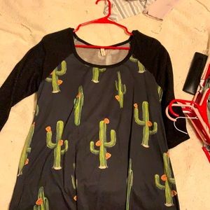 Size medium western cactus top 3/4 sleeve. Worn once